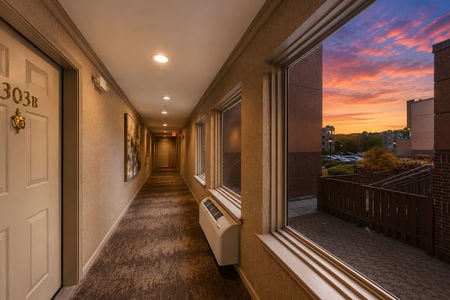 22. 303B Nelson Cozy corridor at sunset