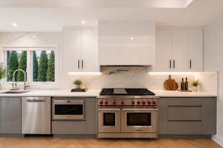 27. 35 Jane Modern minimalist kitchen with nature views