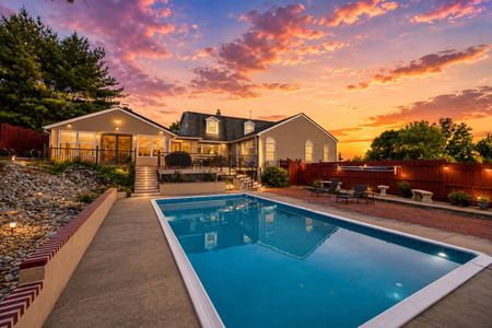 45. 933 River Rd. Cozy backyard at golden hour