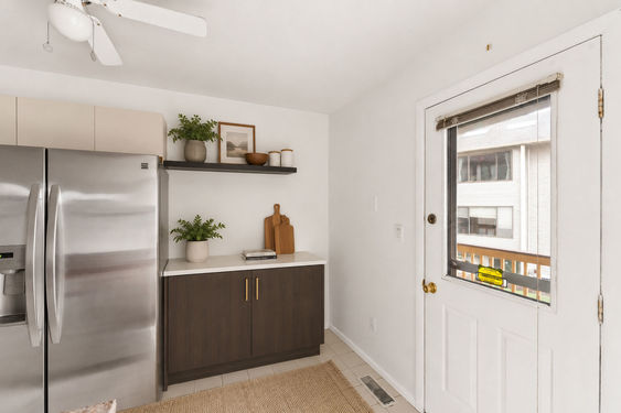 5 Kings Modern minimalist kitchen nook with plants