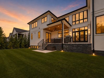 52. 14 Allison - Modern House at Sunset2