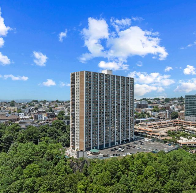 The Apogee, Cliffside Park New Jersey Proper-1