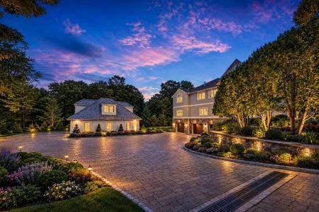 0.15 38 Bridle Way Saddle River NJ Twilight Estate Driveway