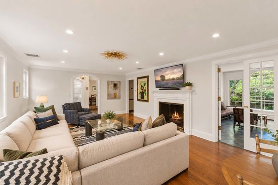 0.22 16 N Brae Warm Modern Living Room Retreat