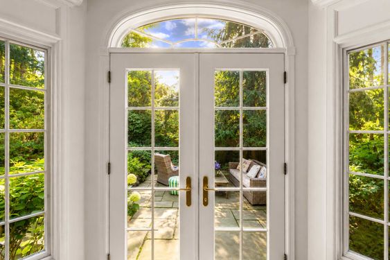 0.25 16 N Brae Sunlit French Doors to Garden Patio
