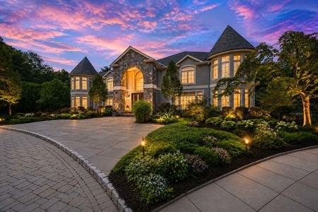 0.25 38 Bridel Way Saddle River NJ Twilight Elegance at the Stone Manor