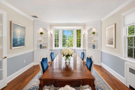 0.27a 16 N Brae Elegant Blue Accented Dining Room