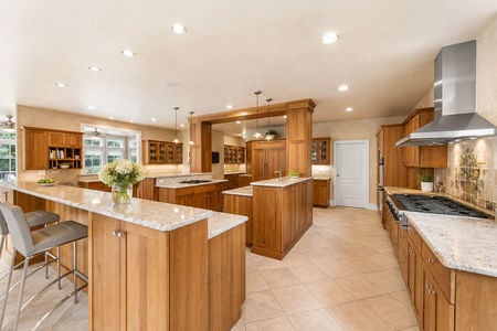 0.31b 38 Bridle Way Saddle River NJ Grand Kitchen