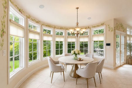 0.32 38 Bridle Way Saddle River NJ Sunlit Curved Breakfast Nook