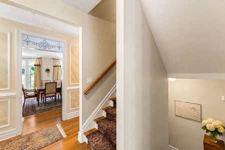 0.33c 38 Bridle Way Saddle River NJ Elegant Traditional Stairway and Dining Hall