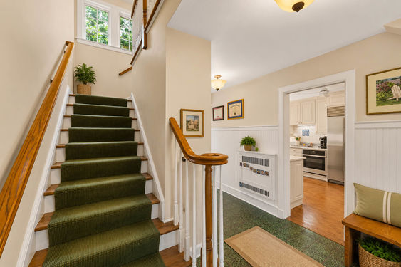 0.35 16 N Brae Warm Green Stairway Hallway
