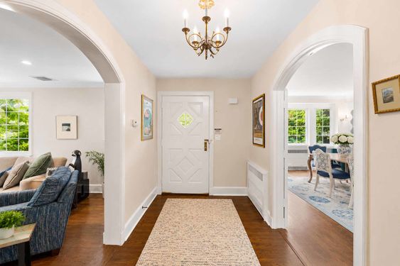 0.40 16 N Brae Elegant Traditional Foyer with Blue Accents