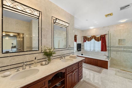 0.40 38 Bridle Way Saddle River NJ Luxurious Marble Bathroom Retreat