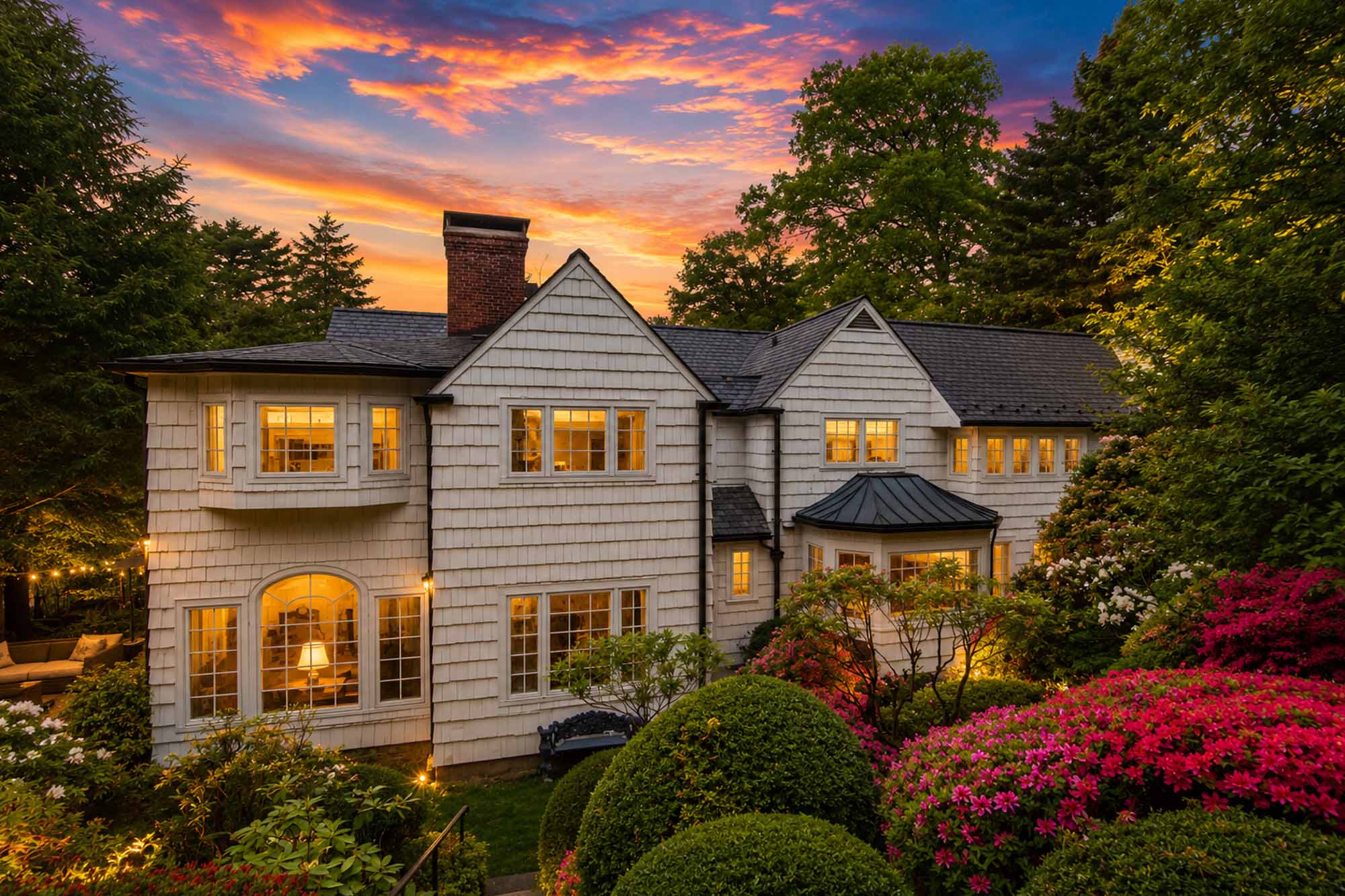0.6 16 N Brae Golden Hour Tudor Garden Retreat