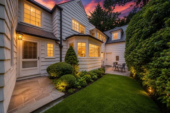 0.64 16 N Brae Cozy Shingled Home at Sunset