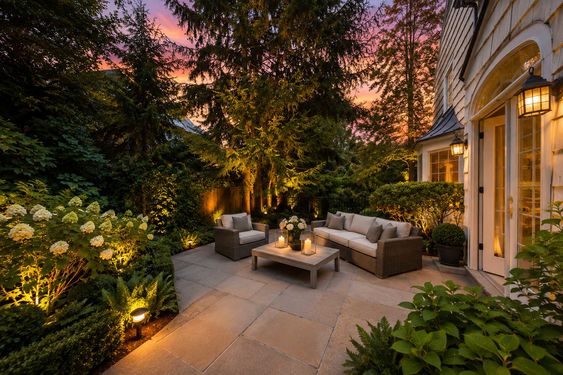 0.8 16 N Brae Cozy Sunset Garden Patio Retreat