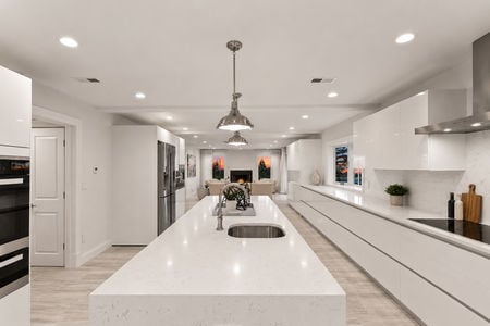 23. 108 Briarwood Modern Bright Kitchen