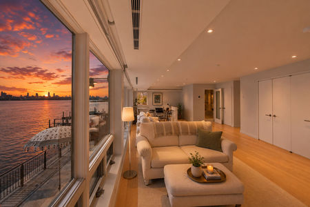 33. 23 Shore Sunset Waterfront Apartment Retreat
