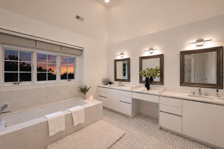 42. 108 Briarwood Modern Bathroom with Views