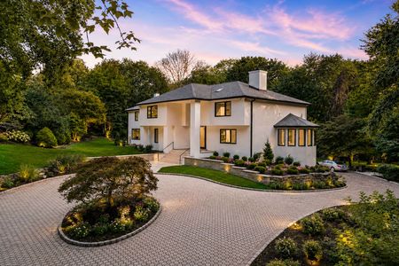 5. 1 Lambs Luxurious Twilight Home and Gardens