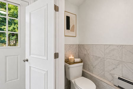 63. 108 Briarwood Bathroom for guest