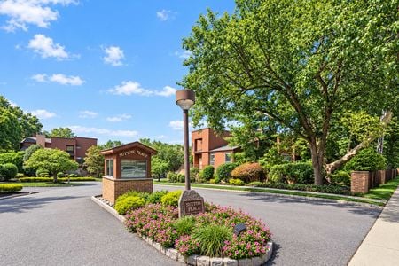 0.03 Townhouse 2 Sutton Place Englewood NJ-55
