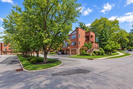 0.04 Townhouse 2 Sutton Place Englewood NJ-58