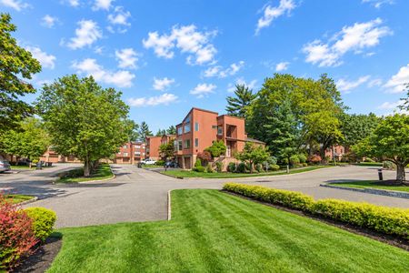 0.05 Townhouse 2 Sutton Place Englewood NJ-57