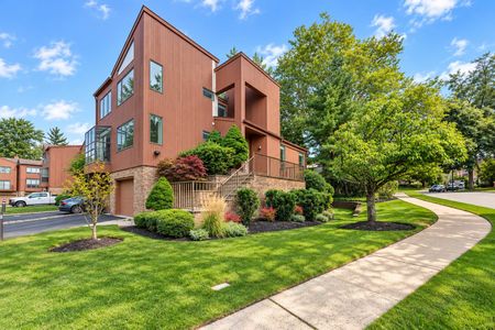 0.12 Townhouse 2 Sutton Place Englewood NJ-49