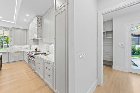 0.24 Inside 90 Essex Dr Tenafly NJ -20