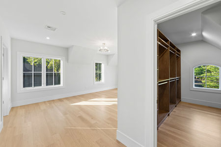 0.55 Inside 90 Essex Dr Tenafly NJ -51