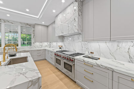 0.90 Inside 90 Essex Dr Tenafly NJ -85