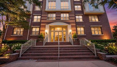 Hudson Club at Port Imperial