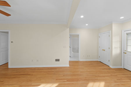 37 31 Wanamaker Unit 1