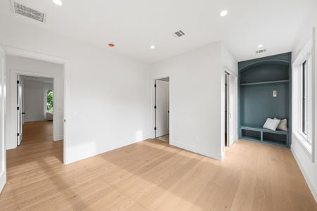 40 Custom Built in 44 Spottswood Rd Glen Rock