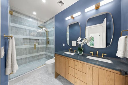 43 Full Bath Shared