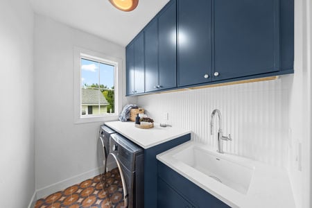 47 2nd Floor Laundry Room
