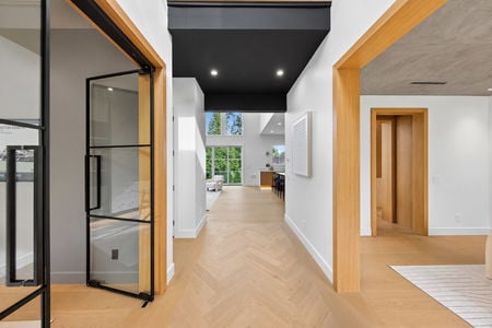 9 Entry Foyer 44 Spottswood Rd Glen Rock