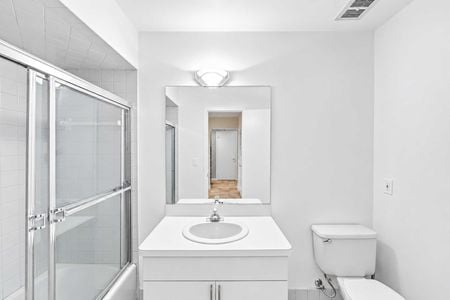 Townhouse 2 Sutton Place Englewood NJ-40