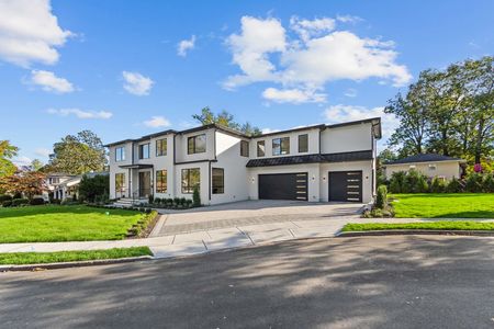 04 3 car garage at 236 WoodCrest Paramus NJ
