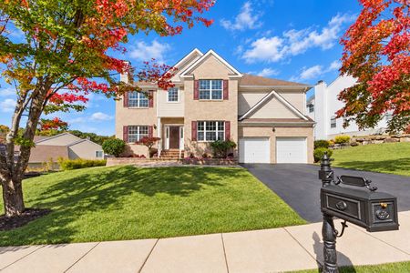 1 front exterior of 700 Skyline Dr Jefferson Township