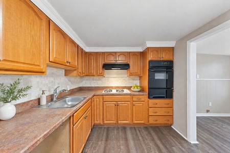 15 2nd floor kitchen 46 Laurel St, Ridgefield Park