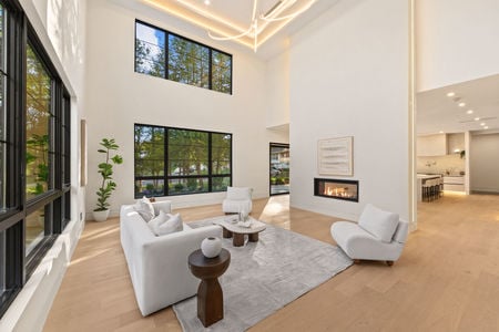 16 Double height room
