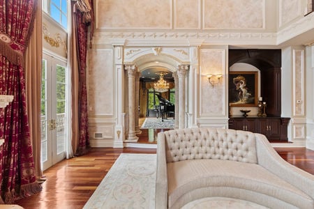 17 Detailed residence