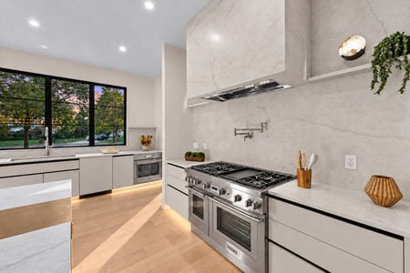 22a Thermador Range 236 WoodCrest Paramus NJ