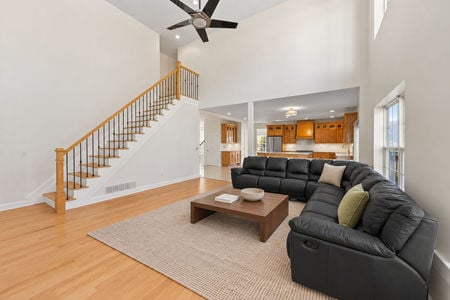 24 700 Skyline Dr Jefferson Township
