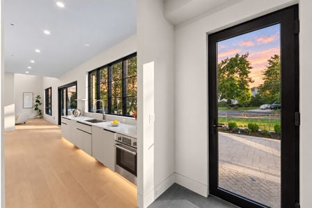 24a Back Door 236 WoodCrest Paramus NJ