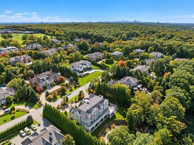 3 Cresskill is close to NYC