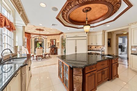 30 Chefs Custom Kitchen