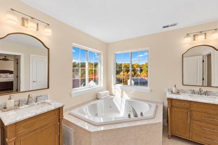 33 jacuzzi 700 Skyline Dr Jefferson Township